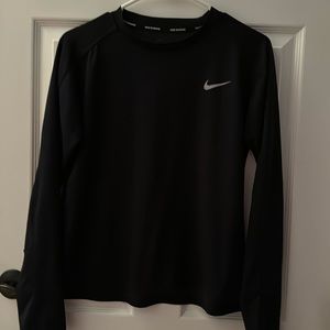 Nike running shirt w/thumb holes sleeves reflective stripe on back EUC